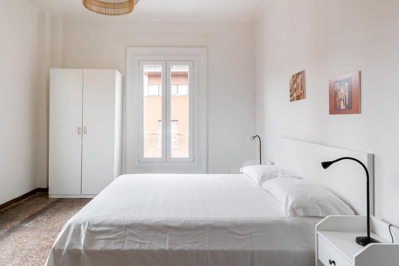 Alessandrini Apartment Alla Finestrella By Wonderful Italy Bolonha Exterior foto