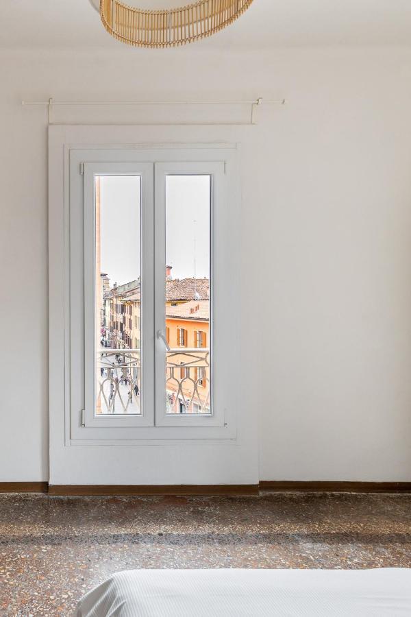 Alessandrini Apartment Alla Finestrella By Wonderful Italy Bolonha Exterior foto